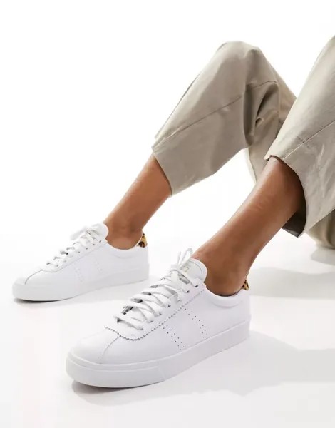 Белые кроссовки Superga