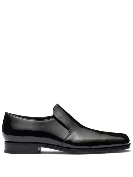 Prada лакированные лоферы, черный