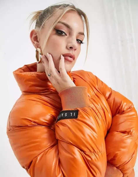 Ярко-оранжевая куртка-пуховик Il Sarto с логотипом на спине