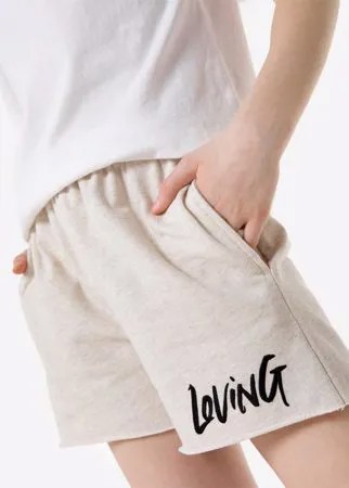 Бежевые спортивные шорты с вышивкой Loving для девочки Gloria Jeans