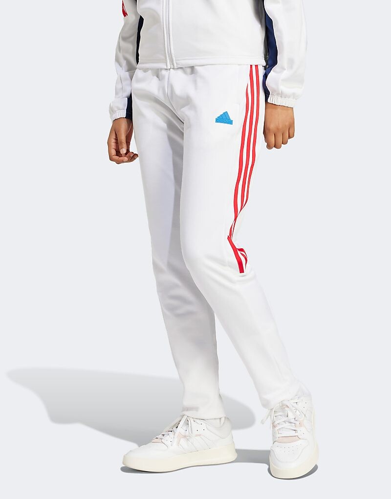 Белые спортивные штаны с красными полосками adidas Soccer Tiro