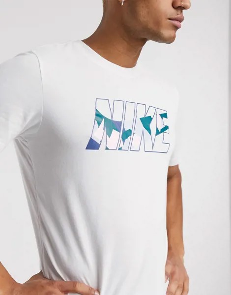 Белая футболка с камуфляжным принтом Nike Training-Белый
