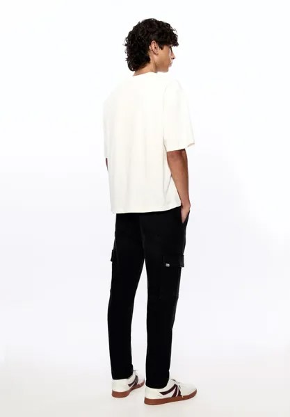 Джинсы морковного фасона Standard PULL&BEAR, черные