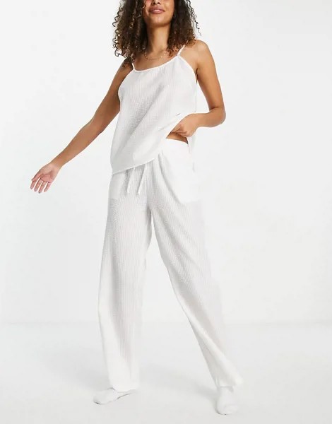 Комбинируемые пижамные брюки белого цвета из легкой жатой ткани Loungeable-Белый