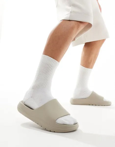 Массивные шлепанцы ASOS DESIGN