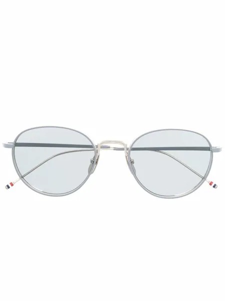 Thom Browne Eyewear солнцезащитные очки TBS119 в круглой оправе