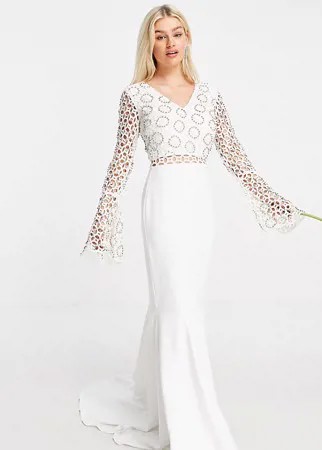 Белое платье с длинными рукавами и кружевом Virgos Lounge Petite Bridal-Белый
