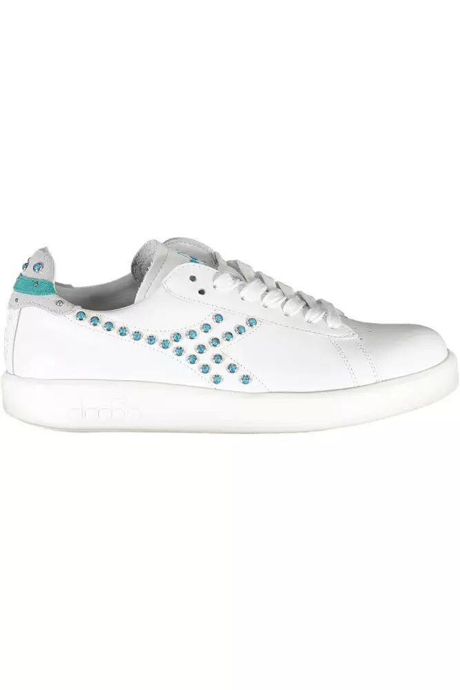 Кроссовки Diadora Chic на шнуровке с контрастными женскими акцентами, белый