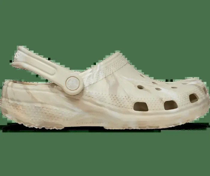 Классические мраморные сабо Crocs мужские, цвет Bone / Multi