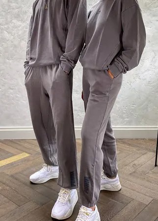 Темно-серые oversized-джоггеры Puma эксклюзивно для ASOS-Серый