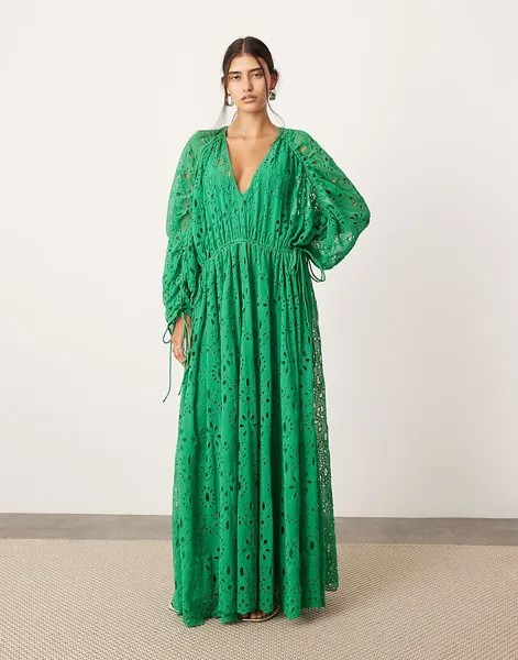 ASOS EDITION – Зеленое платье макси со сборками на талии и английской вышивкой