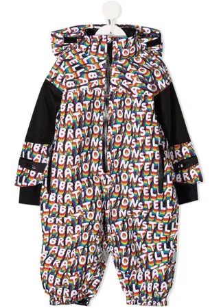 Stella McCartney Kids утепленный комбинезон с капюшоном и принтом Stellabration