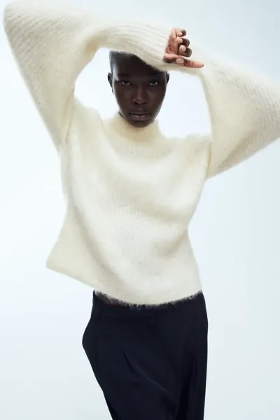 Пуловер из смесового мохера эластичного трикотажа H&M, бежевый