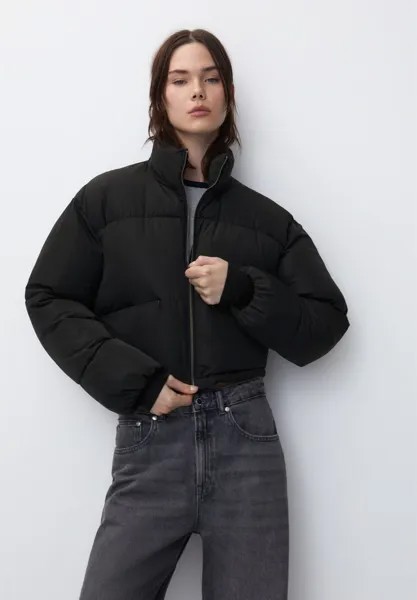 Куртка зимняя CROPPED-PUFFER PULL&BEAR, цвет black