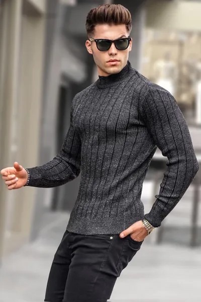 Черный трикотажный свитер-полуводолазка 5761 MADMEXT