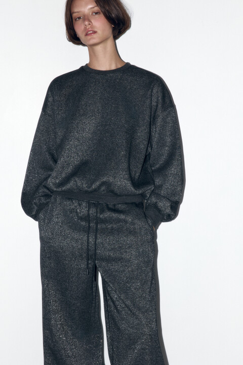 Свитшот oversize трикотажный с люрексом