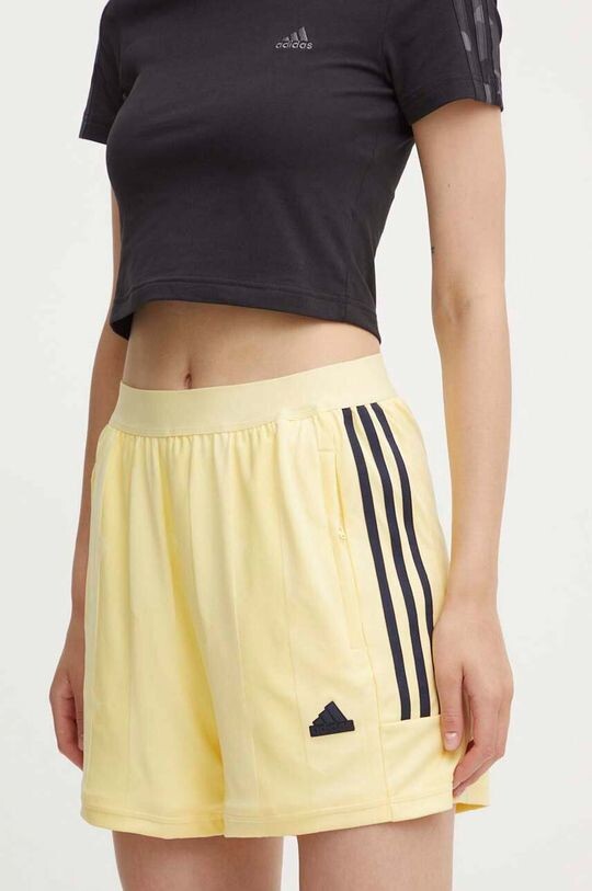 Шорты Тиро adidas, желтый