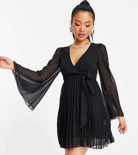 Черное плиссированное платье мини с запахом из ткани добби ASOS DESIGN Petite-Черный цвет