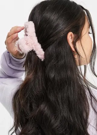 Розовая заколка-краб для волос с отделкой искусственным мехом ASOS DESIGN-Розовый цвет