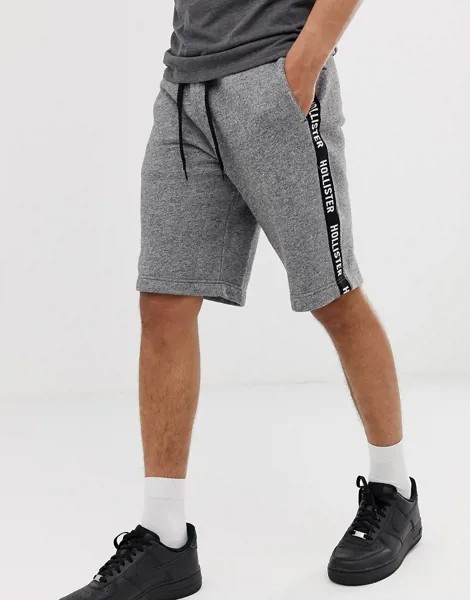 Серые меланжевые трикотажные шорты с отделкой лентой по бокам и логотипом Hollister-Серый