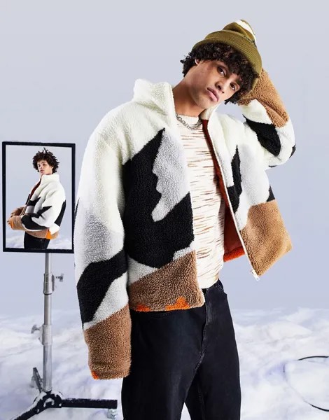 Куртка из искусственного меха с принтом ASOS DESIGN-Коричневый цвет