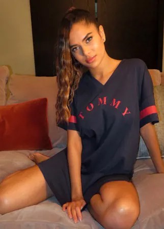 Темно-синяя ночная сорочка с V-образным вырезом Tommy Hilfiger-Темно-синий