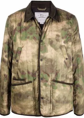 Woolrich куртка-рубашка с камуфляжным принтом