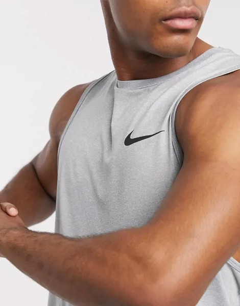 Серая майка Nike Training hyper dry-Серый