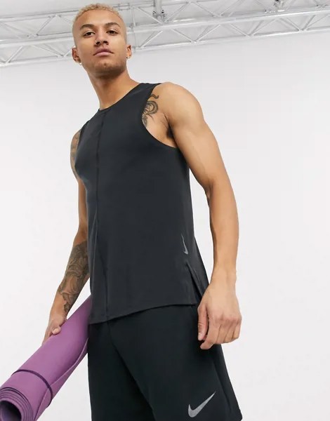 Черная майка для йоги Nike-Черный