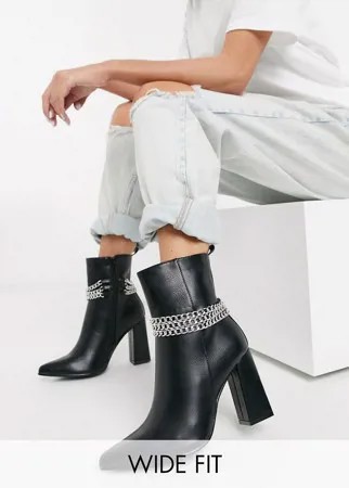 Черные полусапожки для широкой стопы на блочном каблуке с заостренным носком и цепочкой Truffle Collection-Черный цвет
