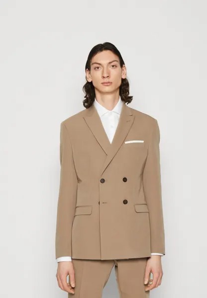 Костюм THE FASHION SUIT PEAK POCKET SQUARE Isaac Dewhirst, цвет taupe