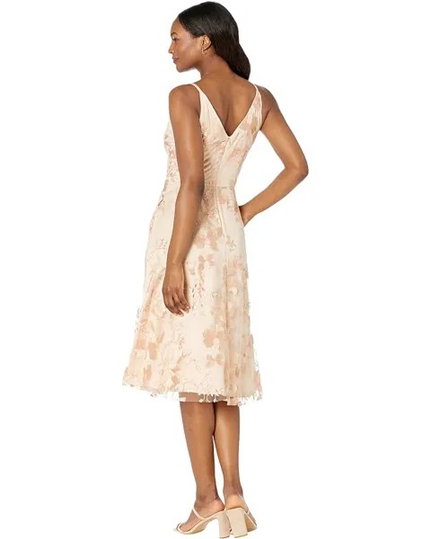 Платье Vince Camuto Embroidered Mesh Midi with V-Neck and Spaghetti Strap, цвет Blush