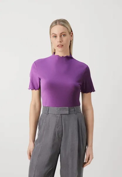 Футболка с принтом SHORT SLEEVE HIGH NECK RUFFLED HEM LINES Marc O'Polo DENIM, цвет grand violet