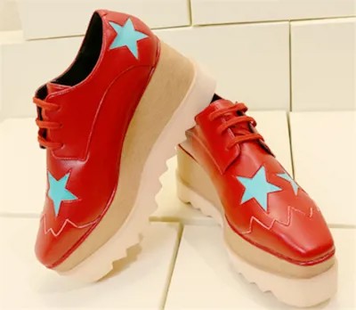 Женские туфли из лакированной кожи, красные повседневные туфли на плоской платформе со звездами, на шнуровке, броги, обувь для осени 2022