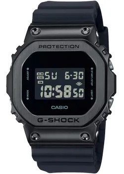 Японские наручные  мужские часы Casio GM-5600UB-1. Коллекция G-Shock