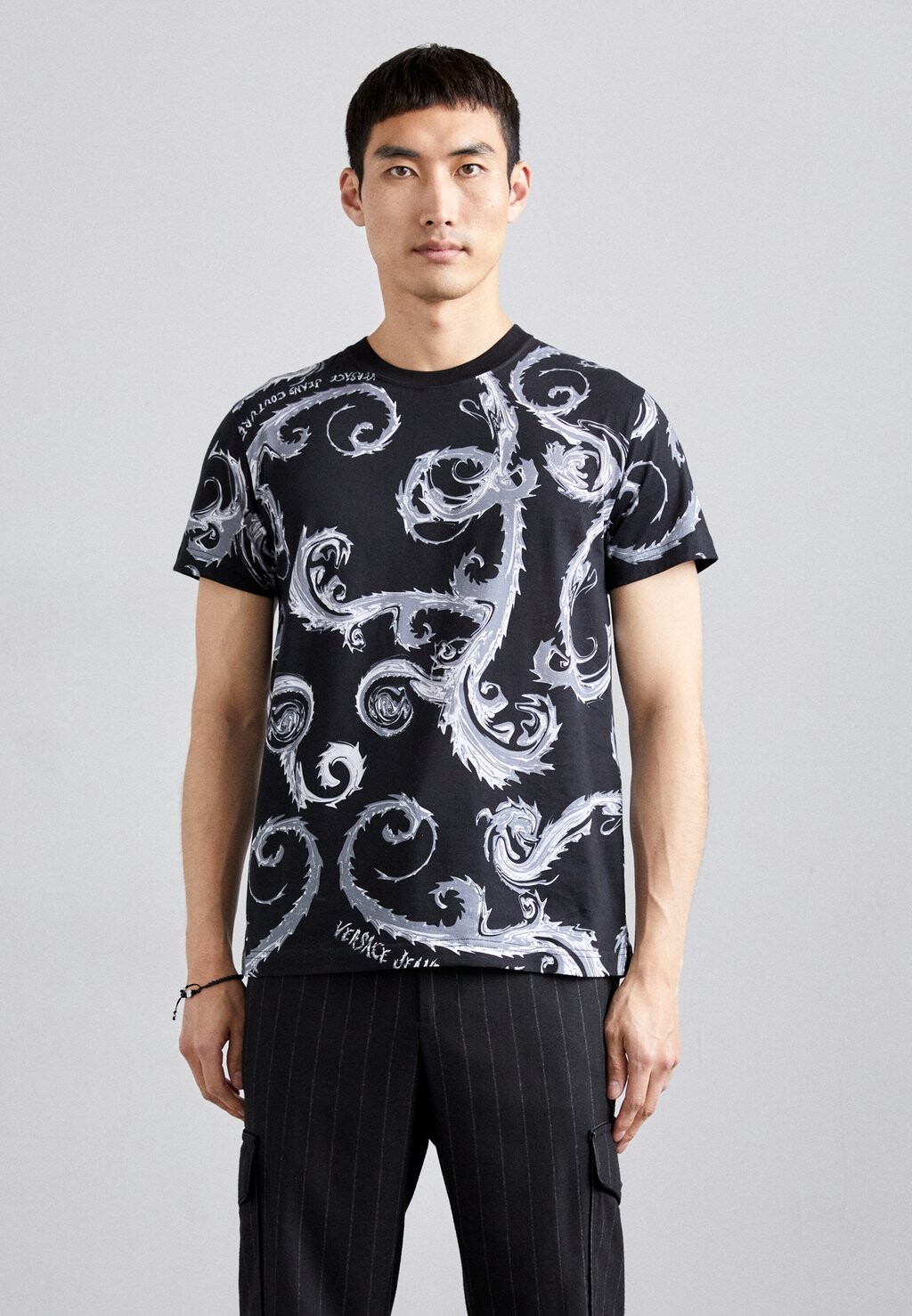 Футболка с принтом Chromo Versace, белый/черный