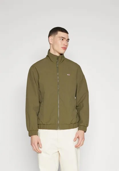 Куртка-бомбер ESSENTIAL JACKET Tommy Jeans, цвет drab olive green