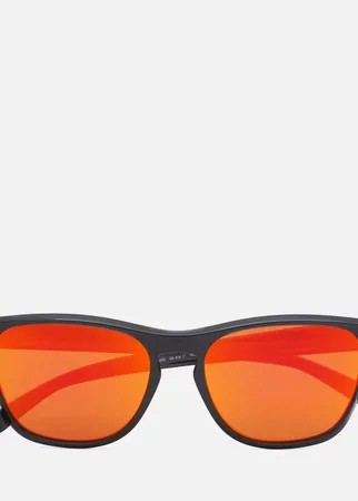 Солнцезащитные очки Oakley Manorburn, цвет красный, размер 56mm