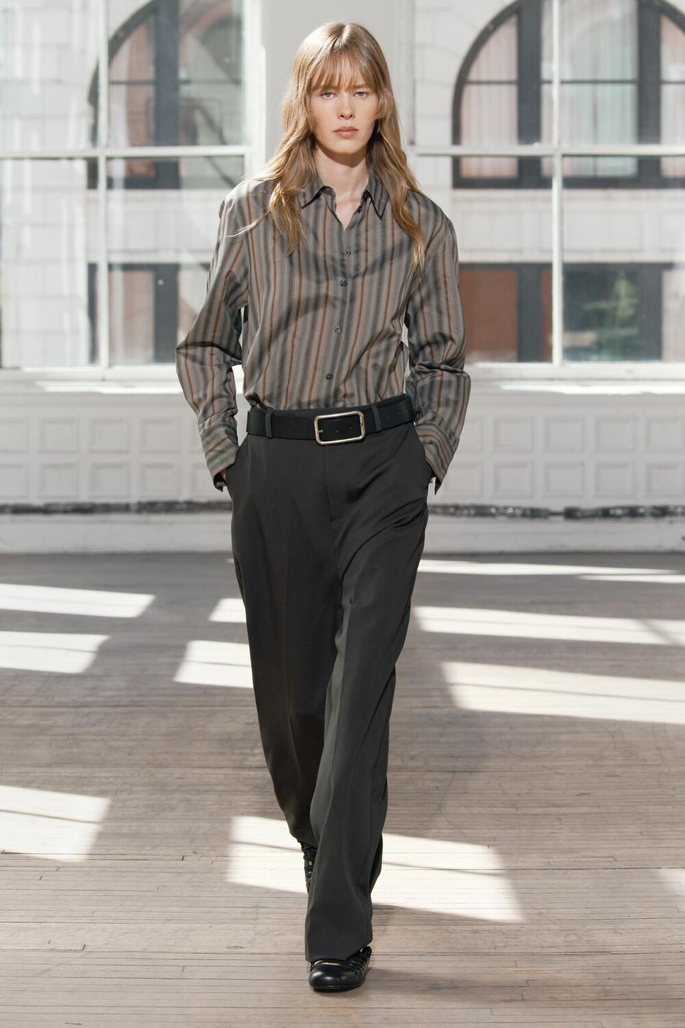 Широкие брюки ZARA, интенсивный зеленый