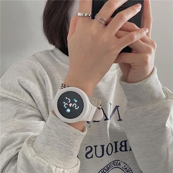 Мода Женщины Силиконовые кварцевые наручные часы Красочный стиль