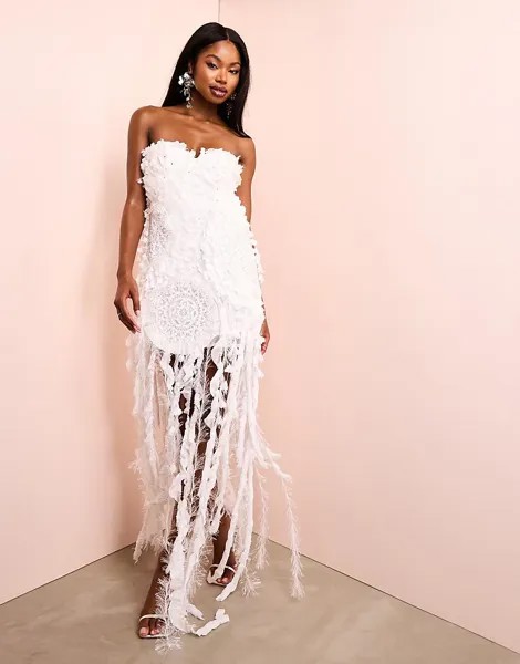 Белое платье-бандо с оборками и 3D-цветочным узором ASOS LUXE