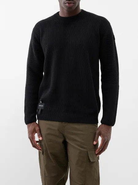 Шерстяной свитер в рубчик с аппликацией-логотипом Moncler, черный
