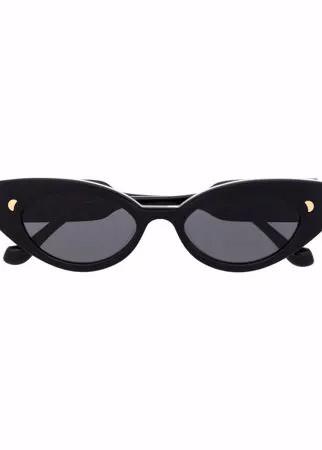 Nanushka солнцезащитные очки Azalea в оправе 'кошачий глаз'