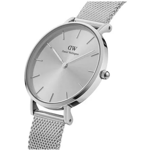 Наручные часы Daniel Wellington Classic Наручные часы Daniel Wellington Classic Petite Unitone 32mm, серебряный