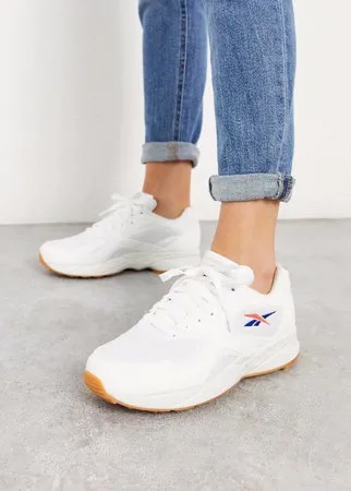 Белые кроссовки с красной и синей отделкой Reebok Torch Hex-Белый