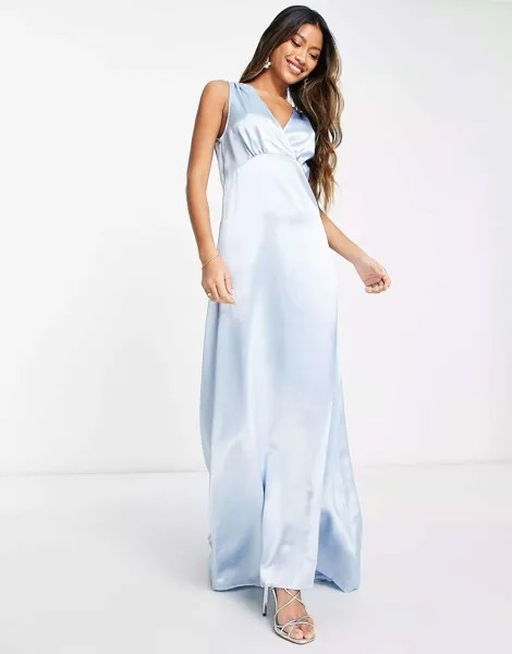 Атласное платье макси с v-образным вырезом и шлейфом Vila Bridesmaid пастельно-синего цвета