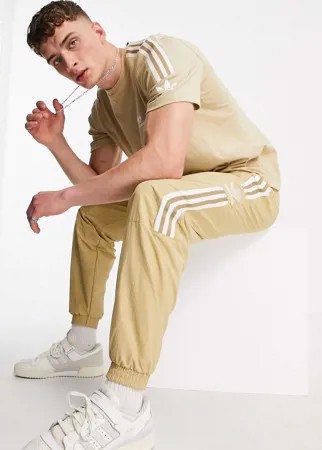 Бежевые джоггеры adidas Originals adicolor Lock Up-Светло-бежевый цвет