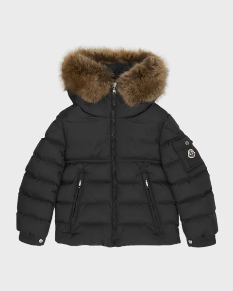 Пуховик с капюшоном из искусственного меха для мальчиков Moncler, цвет 59-999 Black