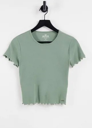 Оливковая футболка укороченного кроя с волнистыми краями Hollister-Зеленый цвет