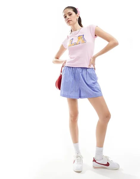 Футболка Knappes Stradivarius – в цвете Роза